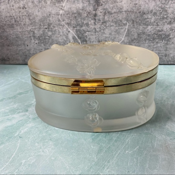 Lalique Coppelia Trinket Dresser Box Oval hinged with gold tone hardware France - Picture 7 of 13